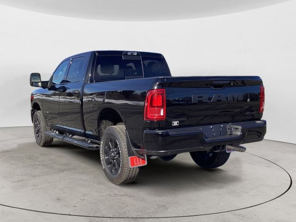New 2026 Ram 2500 BIG HORN CREW CAB 4X4 6'4 BOX Pickup