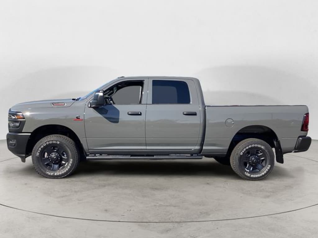 New 2026 Ram 2500 TRADESMAN CREW CAB 4X4 6'4 BOX Pickup