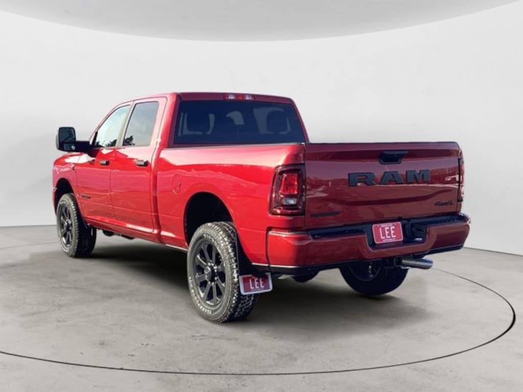 New 2026 Ram 2500 BIG HORN CREW CAB 4X4 6'4 BOX Pickup