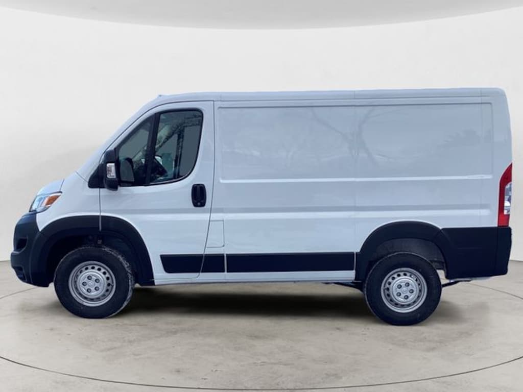 New 2026 Ram ProMaster PROMASTER 1500 TRADESMAN CARGO VAN LOW ROOF 118' W Cargo Van