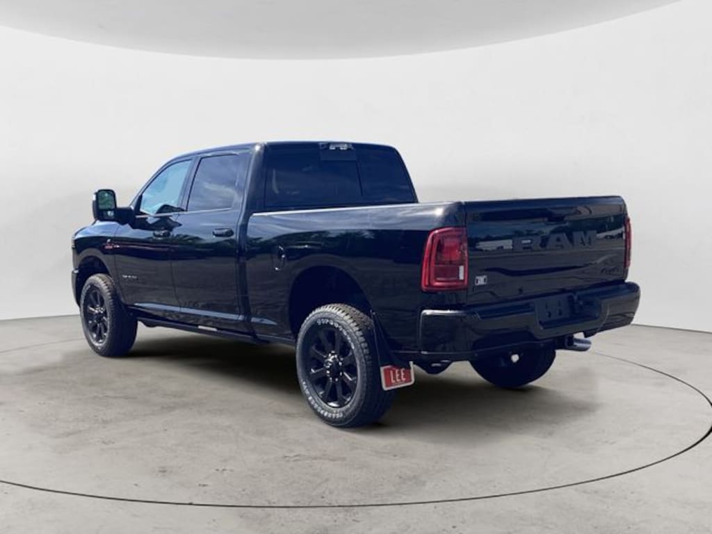 New 2026 Ram 2500 LARAMIE CREW CAB 4X4 6'4 BOX Pickup