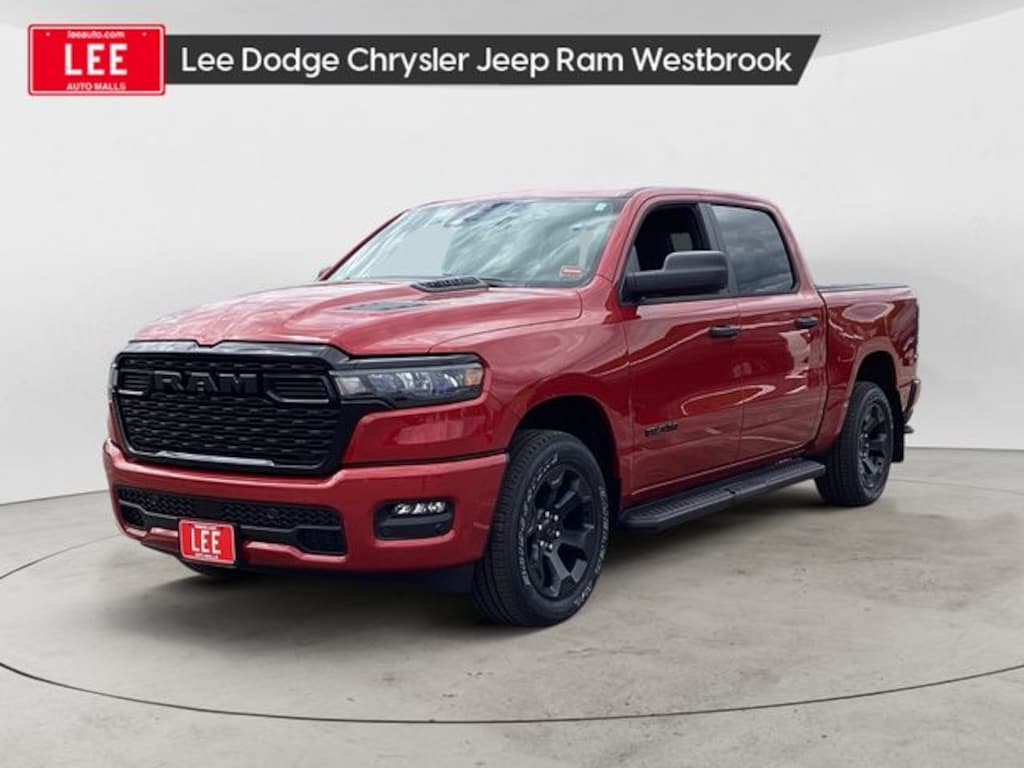 New 2026 Ram 1500 EXPRESS CREW CAB 4X4 5'7 BOX Pickup