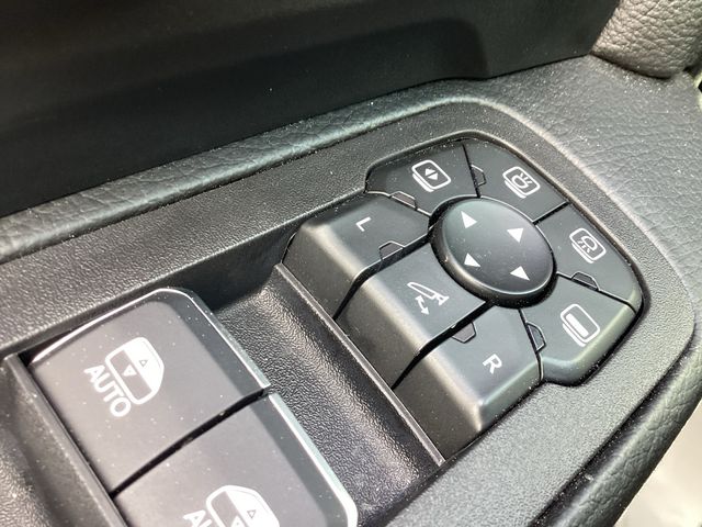 2026 RAM 3500 Laramie - Photo 20