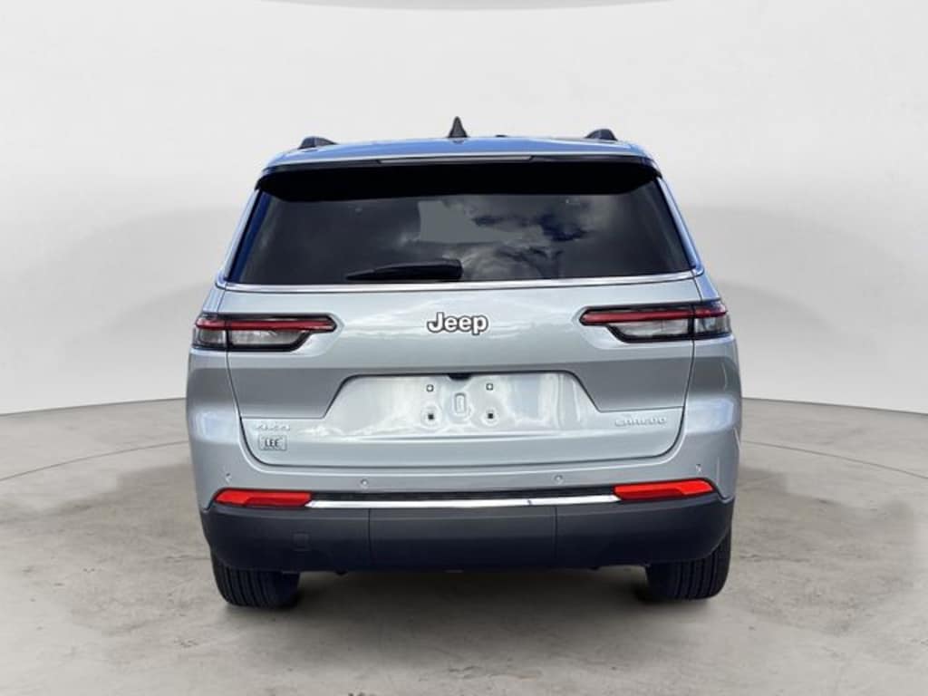 New 2025 Jeep Grand Cherokee L LAREDO 4X4 Sport Utility