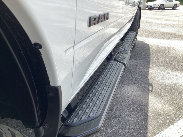 2026 RAM 3500 Laramie - Photo 17