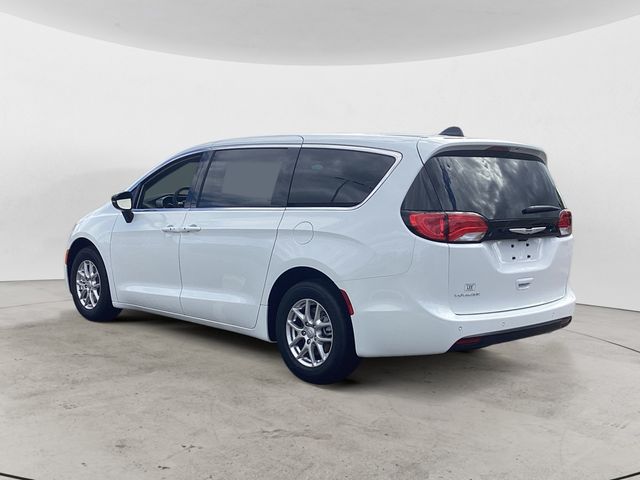 2026 Chrysler Voyager LX photo 3