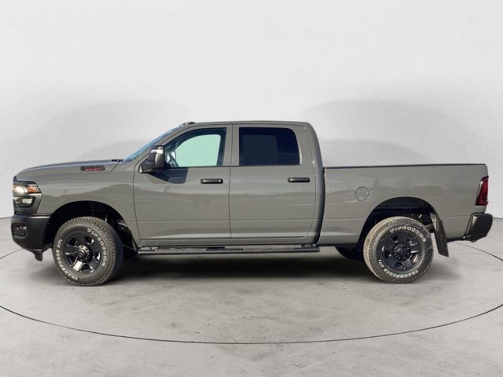 New 2026 Ram 3500 TRADESMAN CREW CAB 4X4 6'4 BOX Pickup