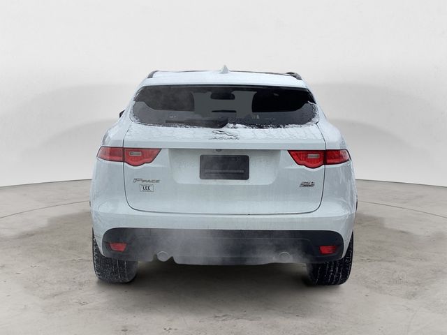 2018 Jaguar F-PACE R-Sport photo 4