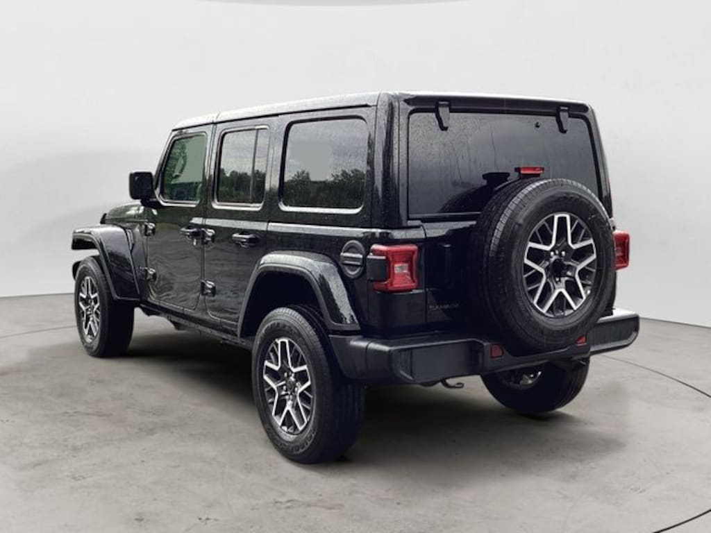 Certified 2025 Jeep Wrangler Sahara SUV