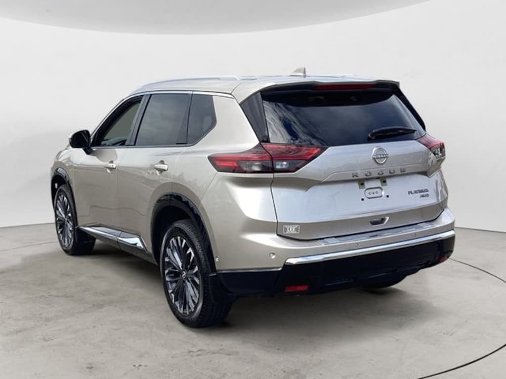 Used 2024 Nissan Rogue Platinum SUV