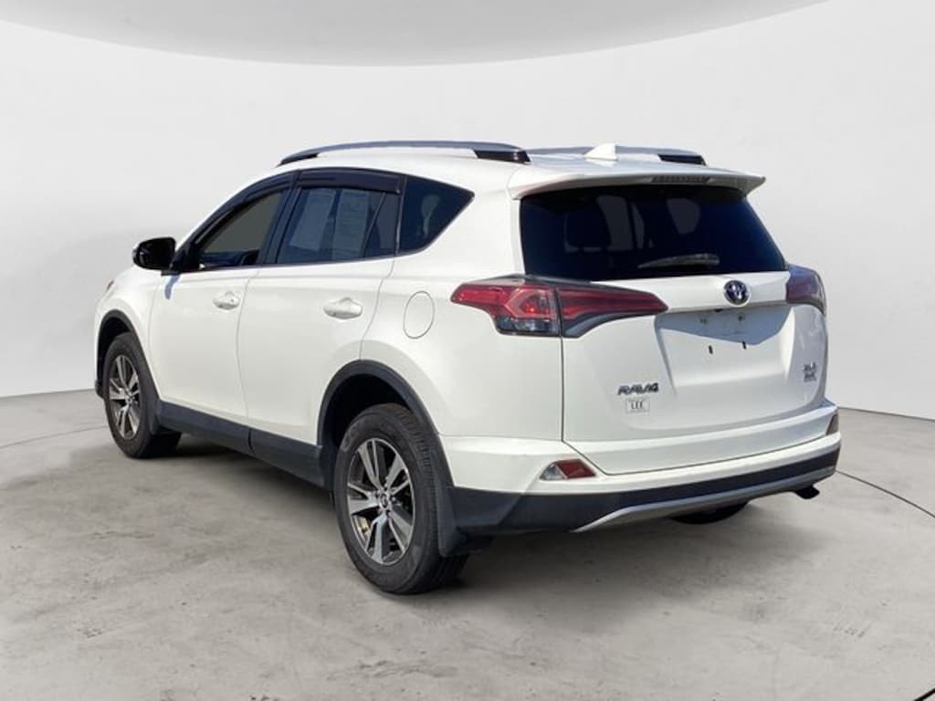 Used 2017 Toyota RAV4 XLE SUV