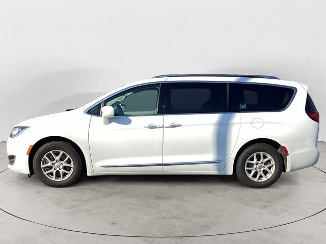 2020 Chrysler Pacifica Touring L photo 2