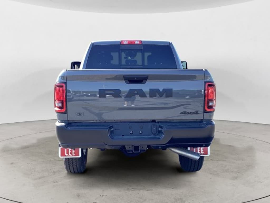 New 2026 Ram 2500 TRADESMAN CREW CAB 4X4 6'4 BOX Pickup