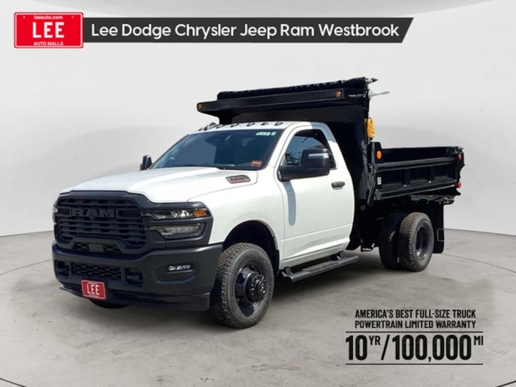 New 2026 Ram 3500 TRADESMAN CHASSIS REGULAR CAB 4X4 60' CA Pickup