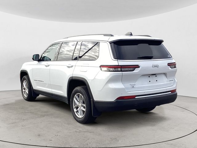 2023 Jeep Grand Cherokee Laredo photo 3