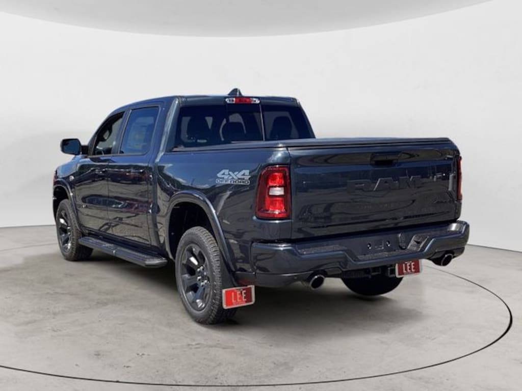 New 2026 Ram 1500 BIG HORN CREW CAB 4X4 5'7 BOX Pickup