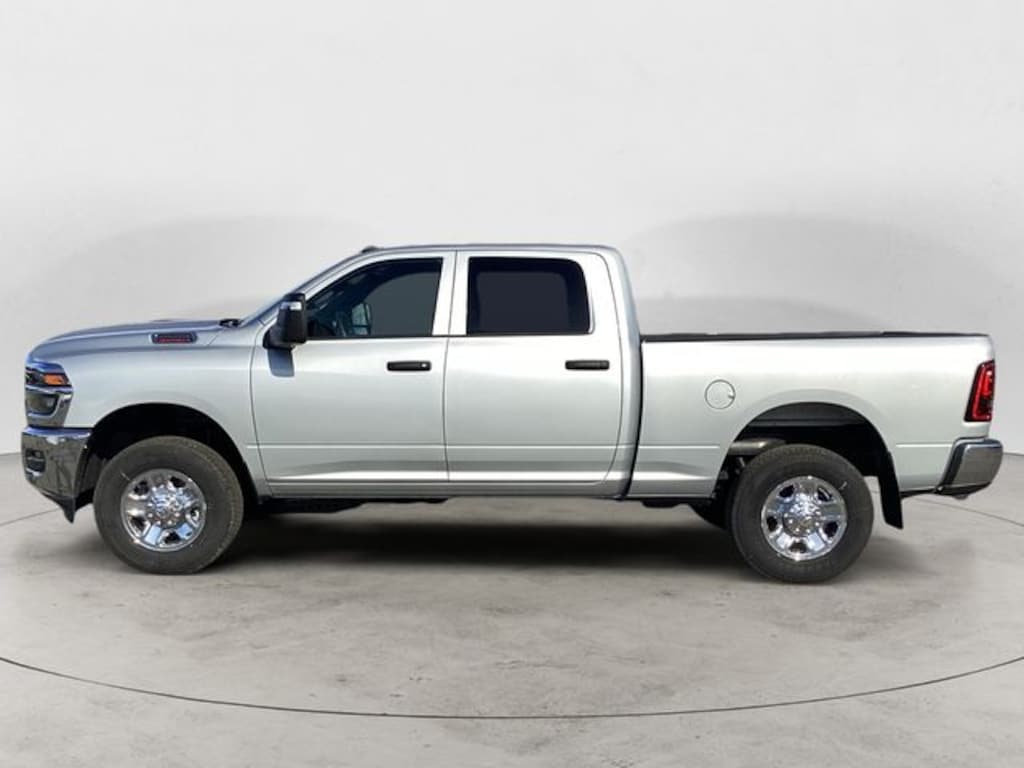 New 2026 Ram 2500 TRADESMAN CREW CAB 4X4 6'4 BOX Pickup