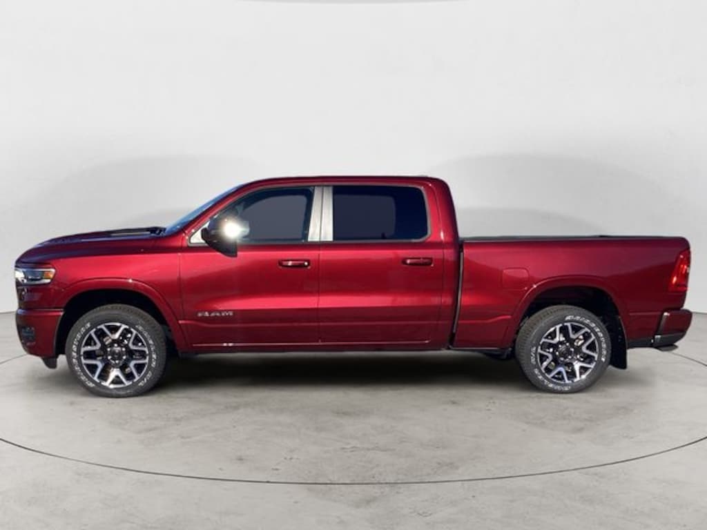 New 2026 Ram 1500 LARAMIE CREW CAB 4X4 6'4 BOX Pickup