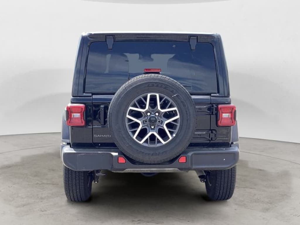 Used 2025 Jeep Wrangler Sahara SUV