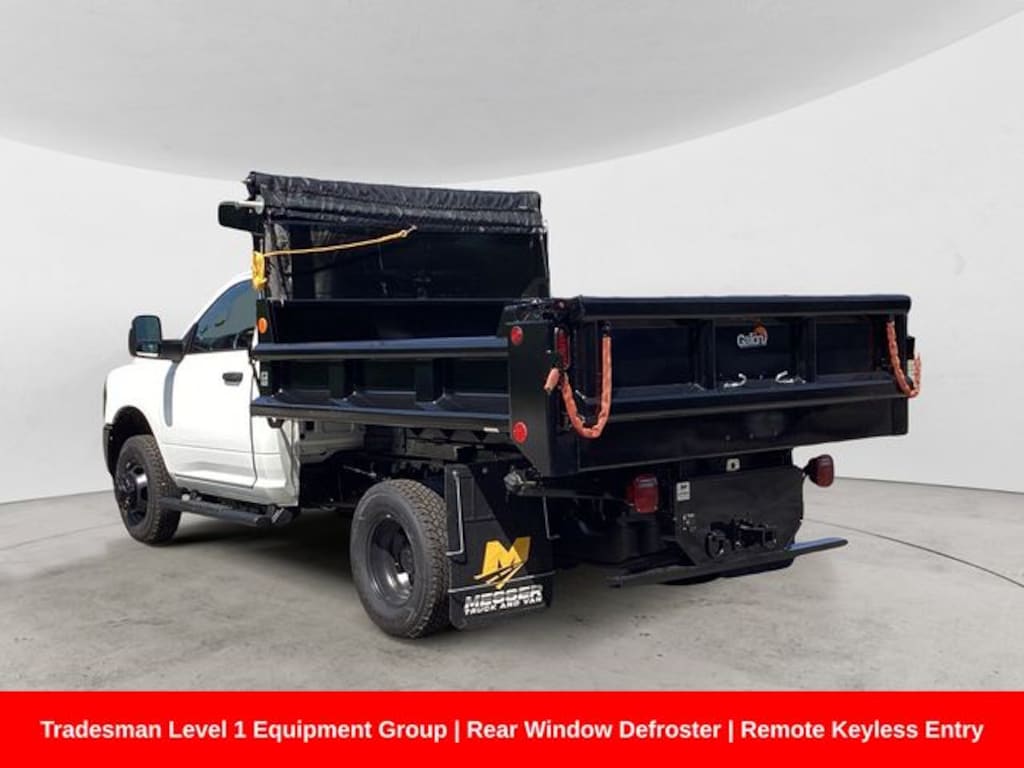 New 2026 Ram 3500 TRADESMAN CHASSIS REGULAR CAB 4X4 60' CA Pickup