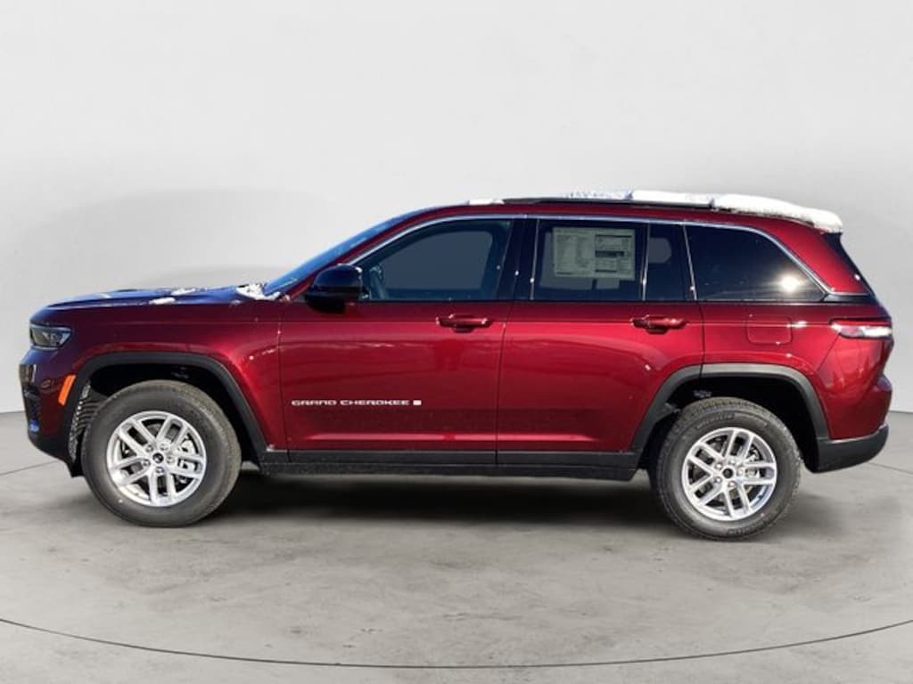 New 2025 Jeep Grand Cherokee LAREDO X 4X4 Sport Utility