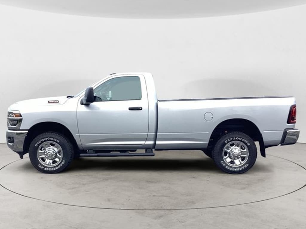 New 2026 Ram 3500 TRADESMAN REGULAR CAB 4X4 8' BOX Pickup