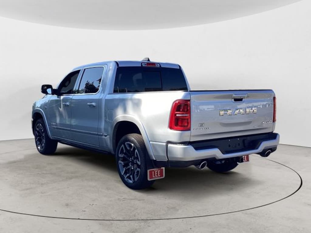 New 2026 Ram 1500 LIMITED CREW CAB 4X4 5'7 BOX Pickup