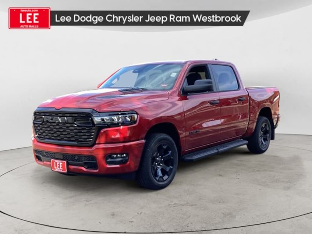 New 2026 Ram 1500 EXPRESS CREW CAB 4X4 5'7 BOX Pickup