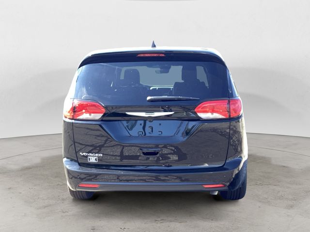 2026 Chrysler Voyager LX photo 4