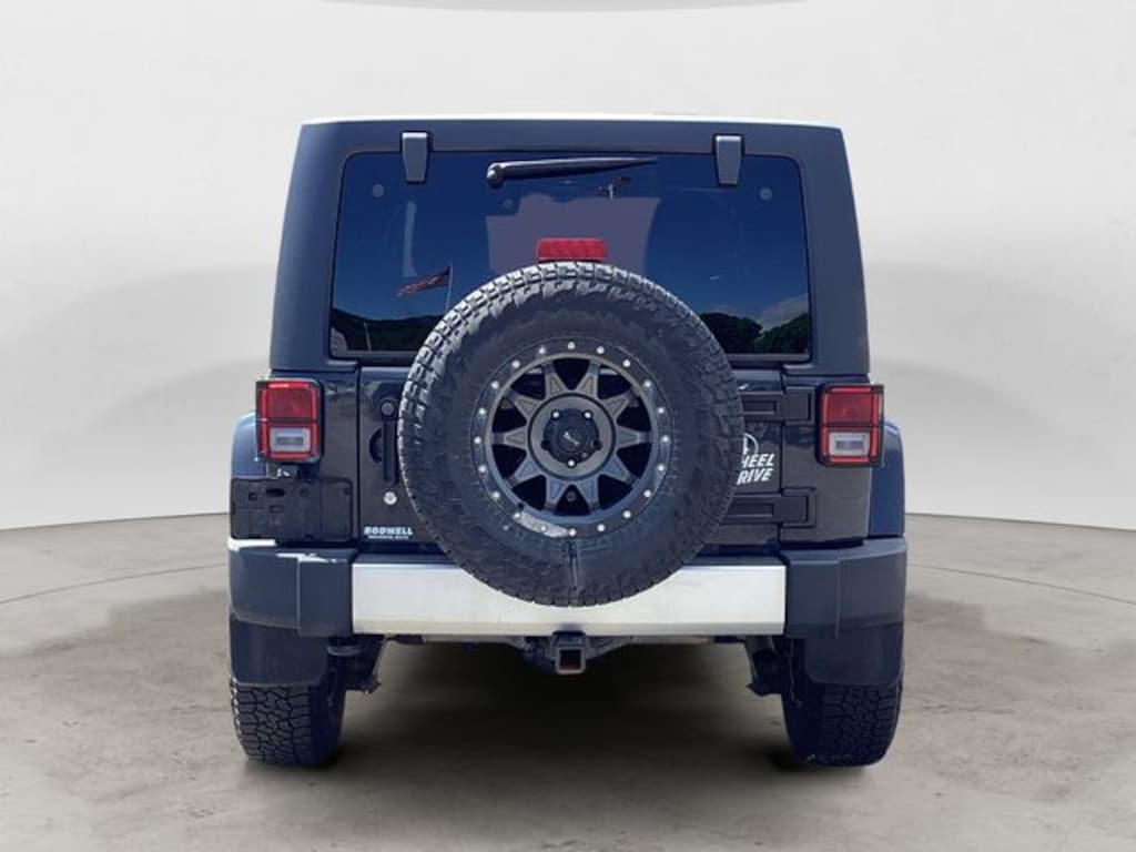 Used 2017 Jeep Wrangler Unlimited Sahara SUV