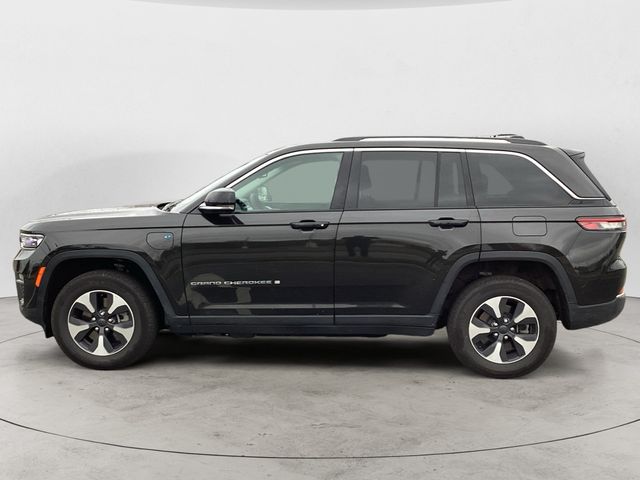 2023 Jeep Grand Cherokee 4xe photo 2