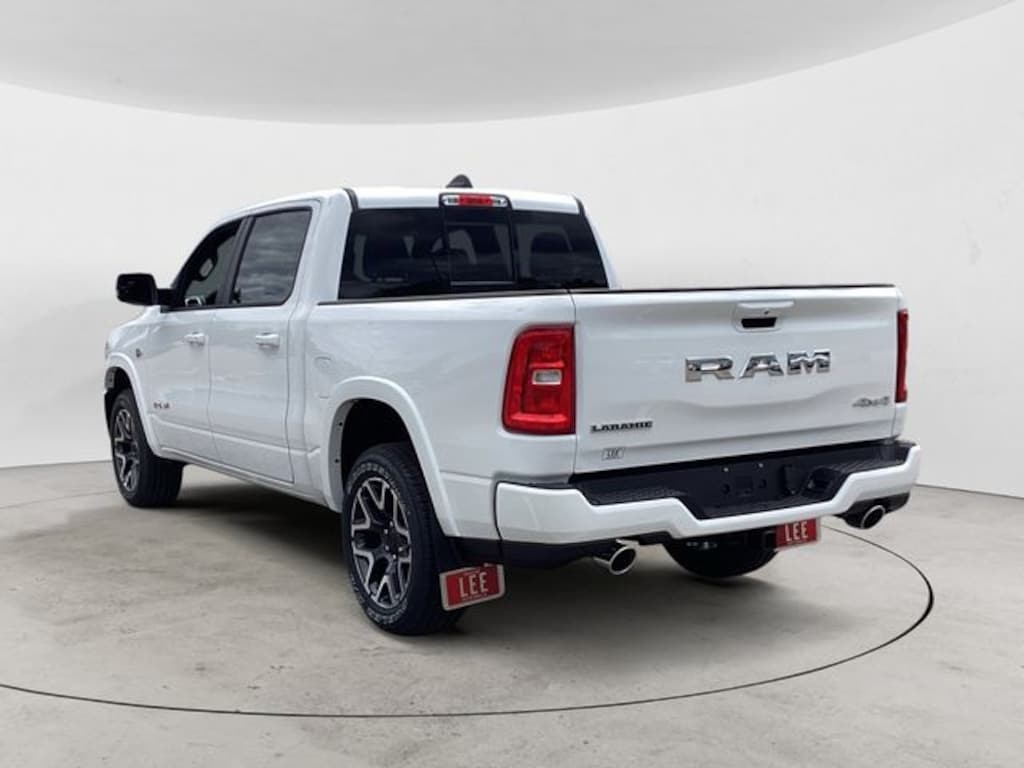 New 2026 Ram 1500 LARAMIE CREW CAB 4X4 5'7 BOX Pickup