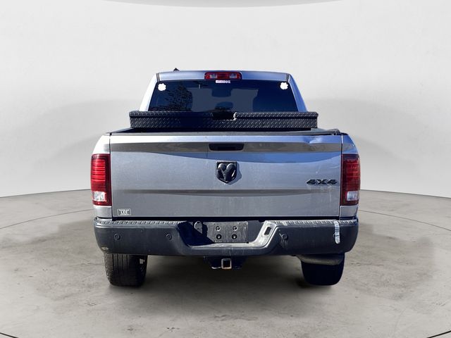 2022 Ram 1500 Classic Warlock photo 4