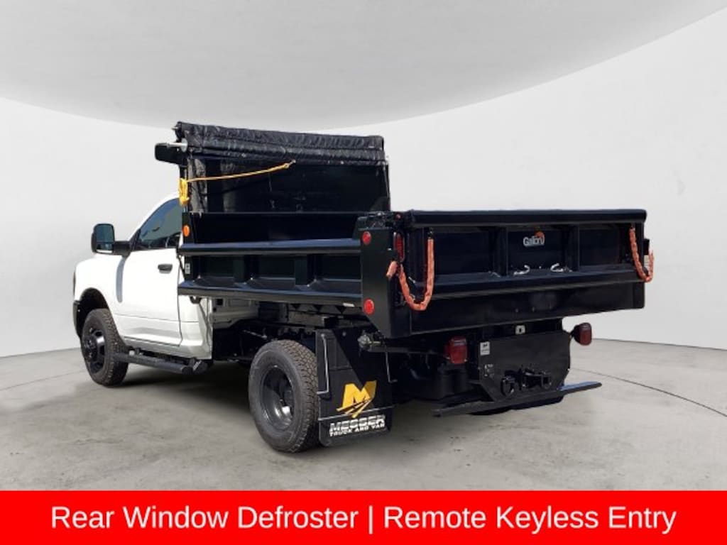 New 2026 Ram 3500 Chassis Cab TRADESMAN REGULAR 4X4 60' CA Pickup