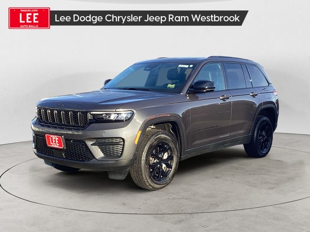 2025 Jeep Grand Cherokee Altitude's photo
