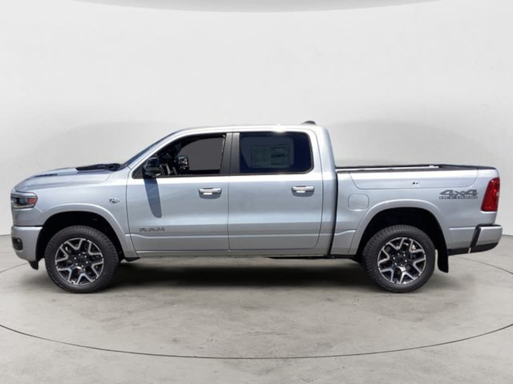 New 2026 Ram 1500 LARAMIE CREW CAB 4X4 5'7 BOX Pickup