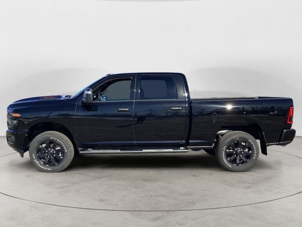 New 2026 Ram 2500 BLACK EXPRESS CREW CAB 4X4 6'4 BOX Pickup