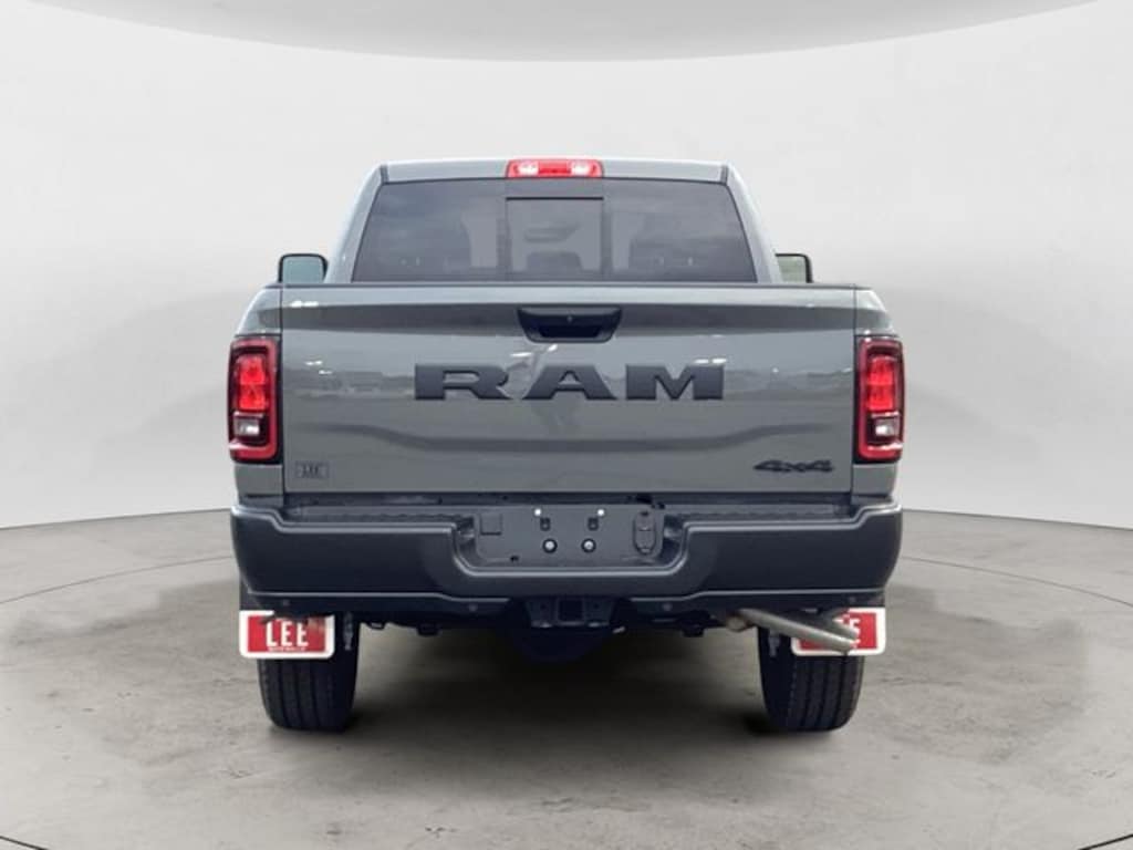 New 2026 Ram 2500 TRADESMAN CREW CAB 4X4 6'4 BOX Pickup