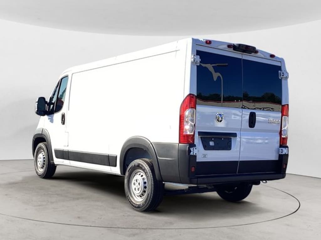 New 2025 Ram ProMaster PROMASTER 1500 TRADESMAN CARGO VAN LOW ROOF 136' W Cargo Van