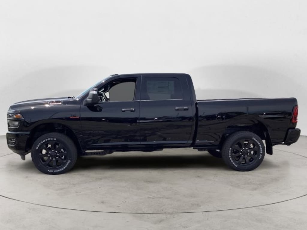 New 2026 Ram 2500 BIG HORN CREW CAB 4X4 6'4 BOX Pickup