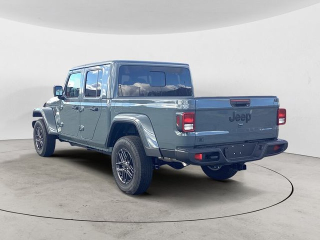 New 2025 Jeep Gladiator SPORT S 4X4 Pickup