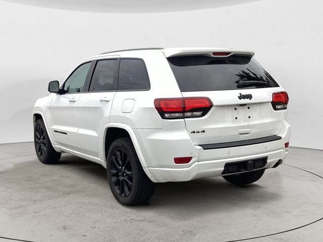 2021 Jeep Grand Cherokee Laredo X photo 3