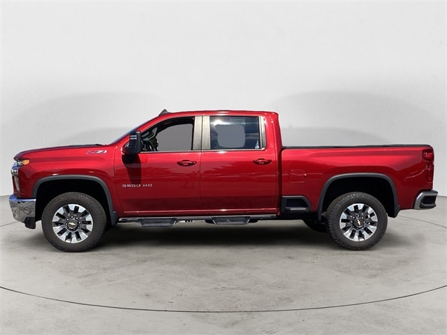 Used 2022 Chevrolet Silverado 3500HD LT with VIN 1GC4YTEYXNF162555 for sale in Westbrook, ME