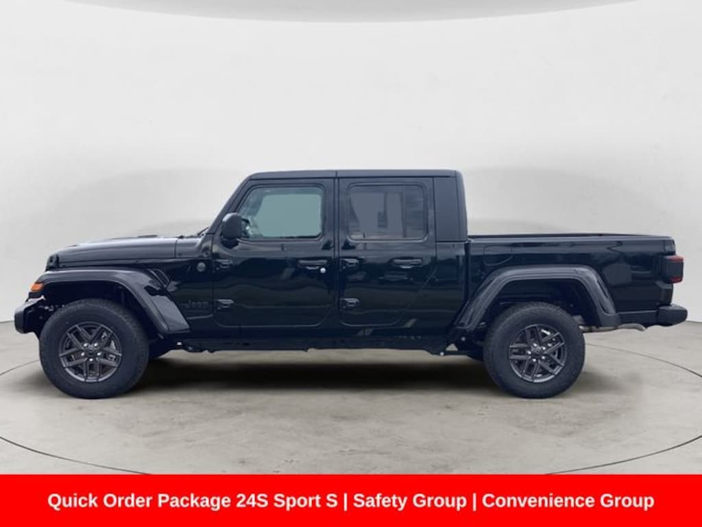 New 2025 Jeep Gladiator SPORT S 4X4 Pickup