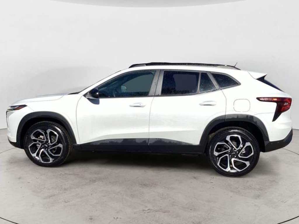 Used 2025 Chevrolet Trax 2RS SUV