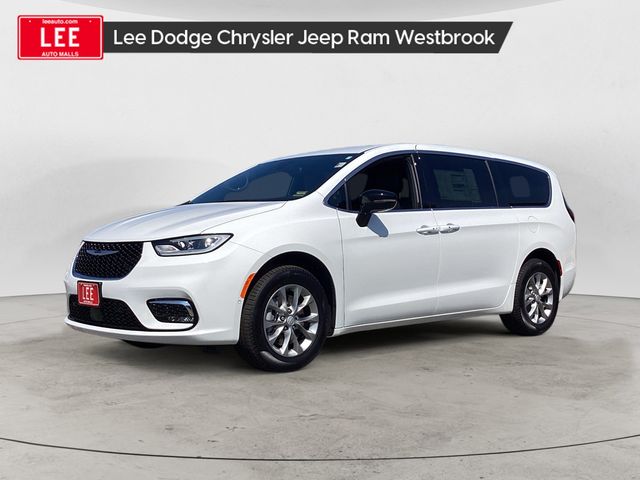 2026 Chrysler Pacifica Passenger Van 
