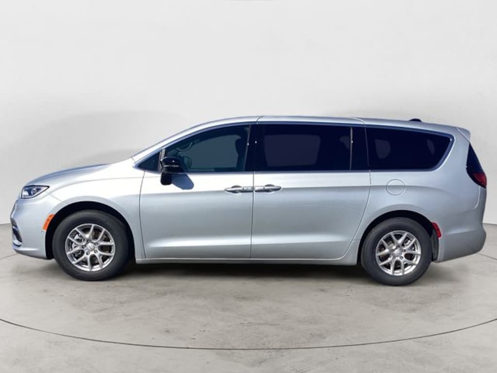 New 2026 Chrysler Pacifica SELECT Passenger Van