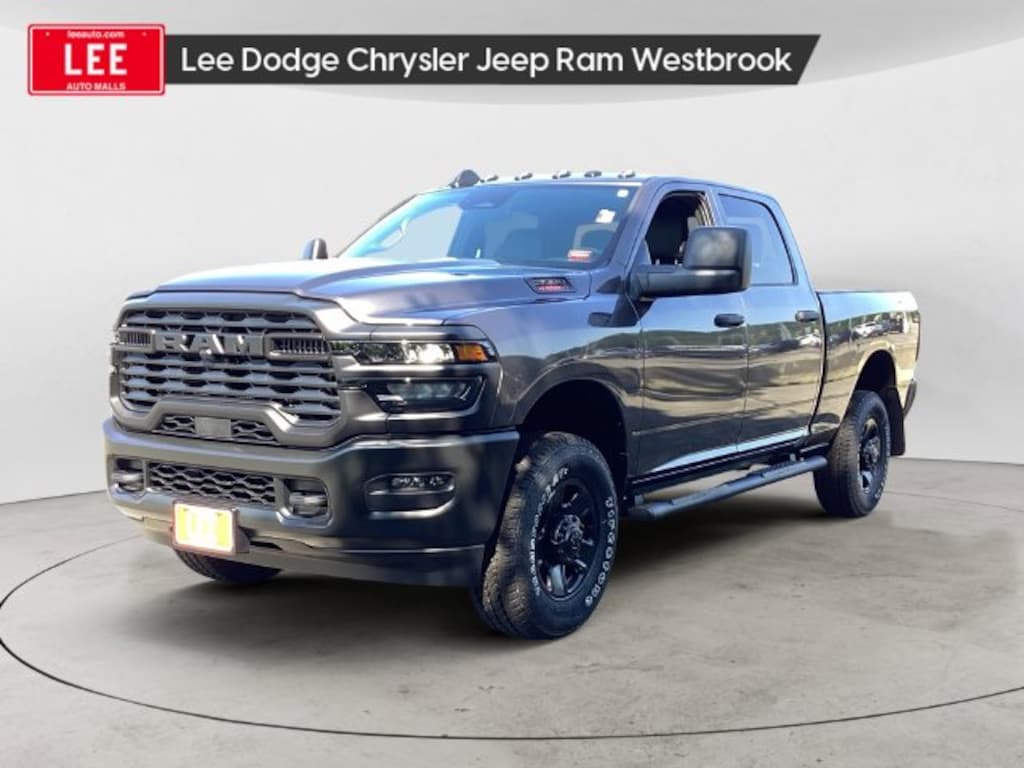 New 2026 Ram 2500 TRADESMAN CREW CAB 4X4 6'4 BOX Pickup