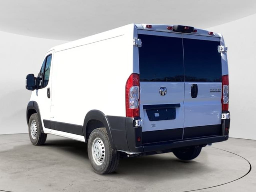 New 2026 Ram ProMaster PROMASTER 1500 TRADESMAN CARGO VAN LOW ROOF 118' W Cargo Van