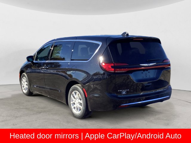 New 2026 Chrysler Pacifica SELECT Passenger Van